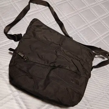 THE NORTH FACE 블랙 숄더백