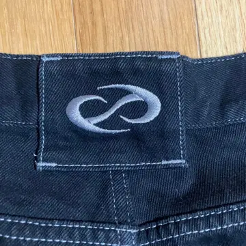 파라노이드 블랙 데님