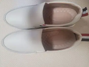 화이트 슬립온 에어 쿠션 포함