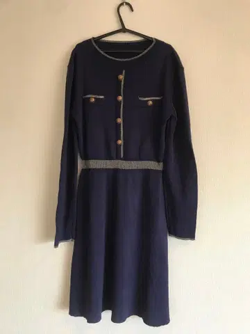 빈티지 네이비 니트 원피스 골드 버튼