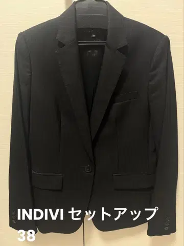 INDIVI 블랙 스트라이프 수트 셋업