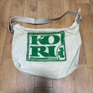 KORI 로고 프린트 숄더백