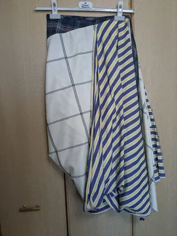 비비안 웨스트우드 스커트