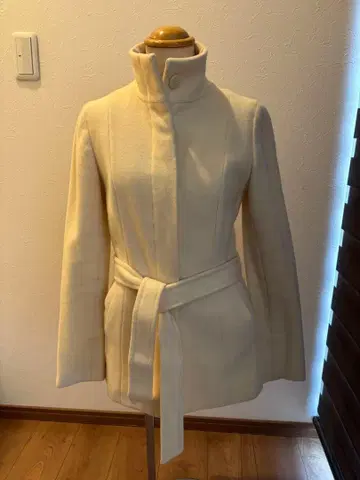 아이보리 울 코트 벨트 포함