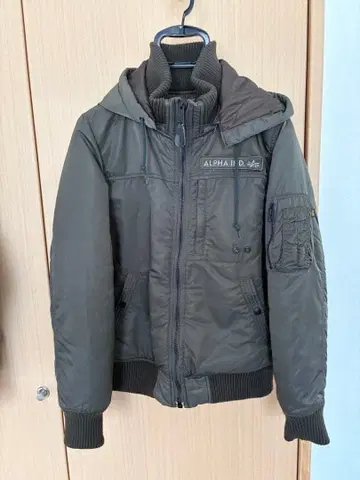 ALPHA INDUSTRIES 플라이트 자켓 M 사이즈
