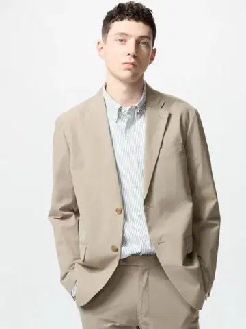 새상품급 유니클로 감동 자켓 라이트 베이지 사이즈 M