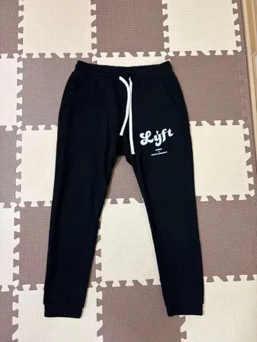 LYFT 블랙 조거 팬츠 M 사이즈