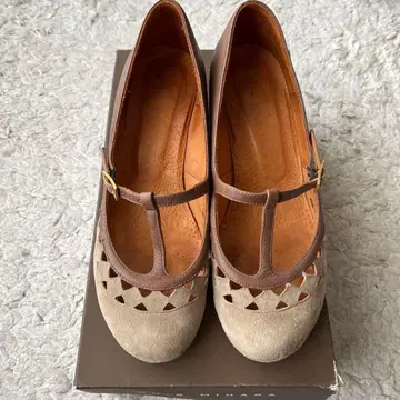 CHIE MIHARA 스트랩 펌프스 37