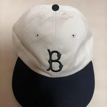 B 로고 자수 캡 화이트/네이비
