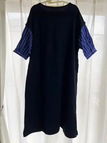 네이비 스트라이프 오부 소매 티셔츠