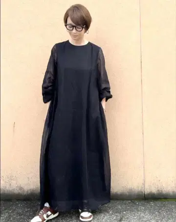 conte 시어 백 슬릿 롱 원피스 블랙