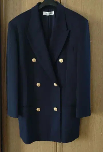 Lui Chantant 테일러드 자켓 네이비 골드 버튼 레트로 제품
