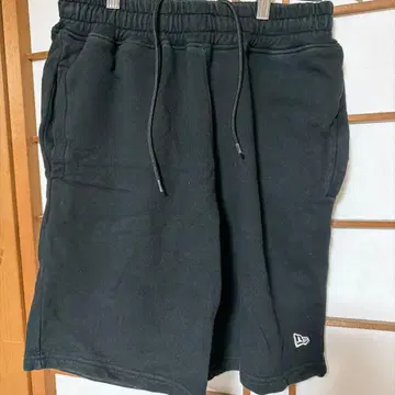 New Era 블랙 숏팬츠 하프 팬츠 맨투맨