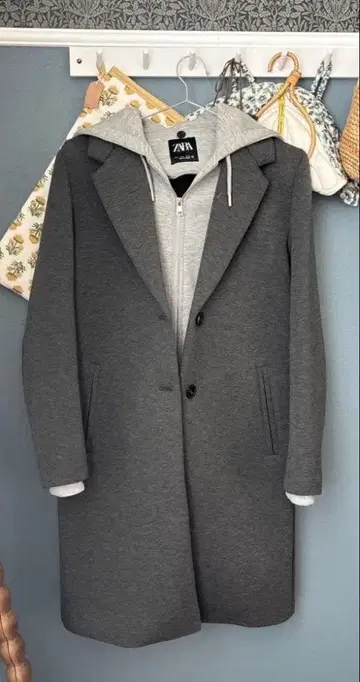 ZARA 후드 부착 롱 코트 그레이 대비 후드 코트