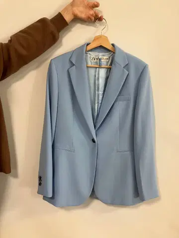 ZARA 라이트 블루 테일러드 자켓