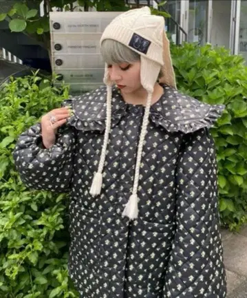 새상품 Candy Stripper 플라워 퀼팅 자켓 블랙