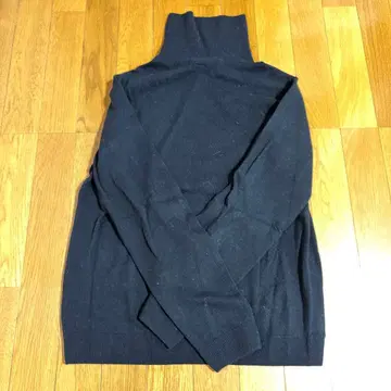 UNIQLO 캐시미어 100% 블랙 드라이클리닝 완료