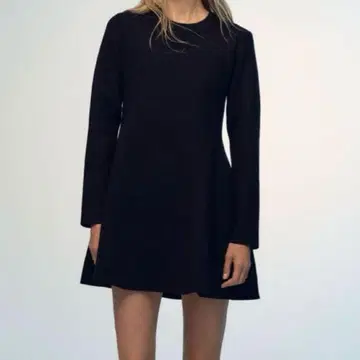 미사용 새상품 ZARA 니트 원피스 미니 네이비 긴팔