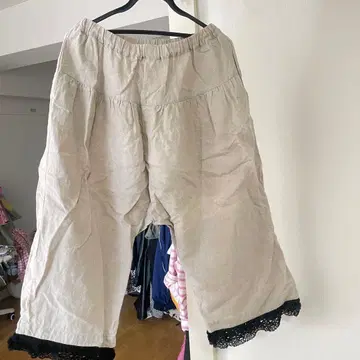 Nest robe 베이지 레이스 달린 밑단 팬츠