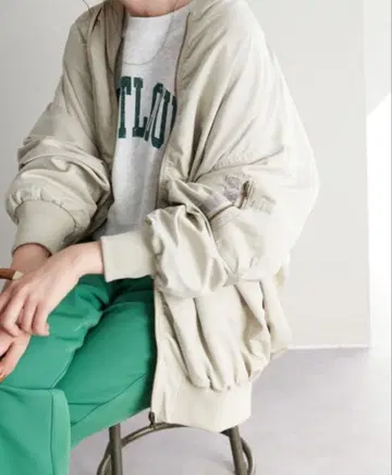 새상품급 DISCOAT 빅 MA-1 라이트 그레이