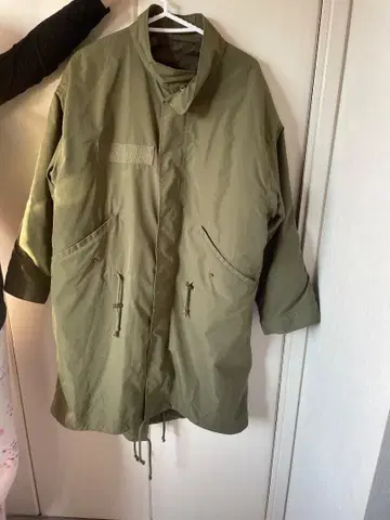 모즈 코트 카키 밀리터리 컬러