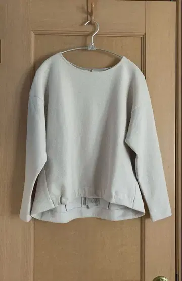 비어즐리 긴팔 티셔츠