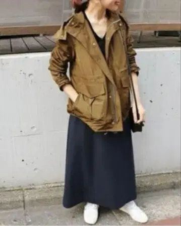 이에나 IENA 라이너 포함 마운틴 후드티 골드 지퍼 골드 버튼