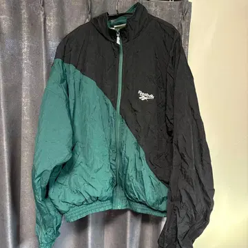 Reebok 나일론 자켓 블랙/그린