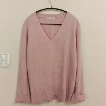 MACPHEE 핑크 V넥 스웨터
