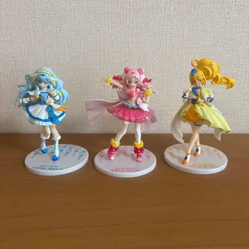 HUG! 프리큐어 피규어 3체 세트