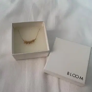 BLOOM 리프 목걸이 골드