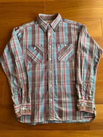 체크 무늬 긴팔 셔츠 아메카지