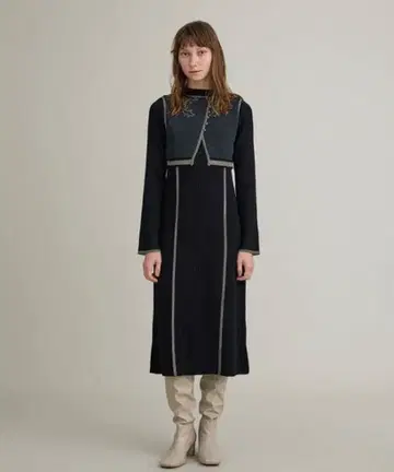 PUBLIC TOKYO 자수 니트 원피스