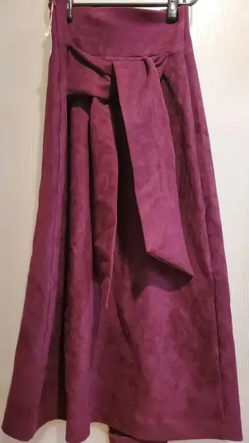 버건디 스웨이드풍 플레어 스커트