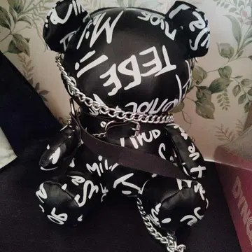 곰 모양 숄더백 블랙