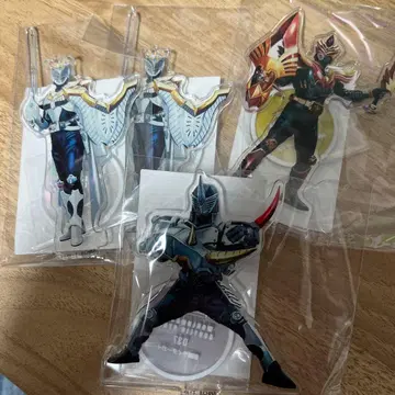 가면라이더 류우키 아크릴 스탠드 묶음 판매