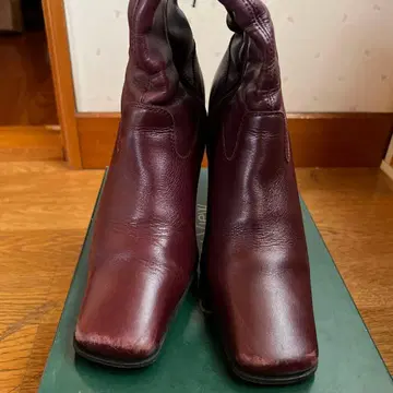 버건디 가죽 숏부츠