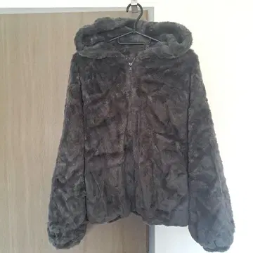 그레이 후드 부착 보아 자켓