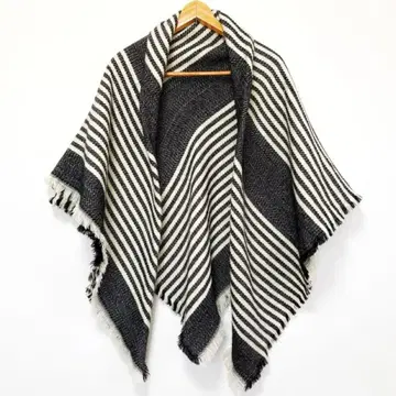 스트라이프 디자인의 스톨