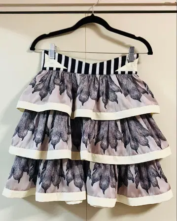 bortsprungt 보슈프루멧 스커트