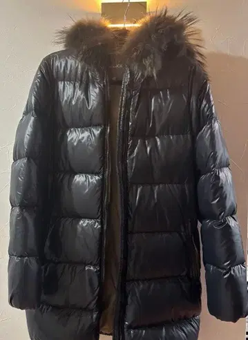 DUVETICA 블랙 다운 자켓 42