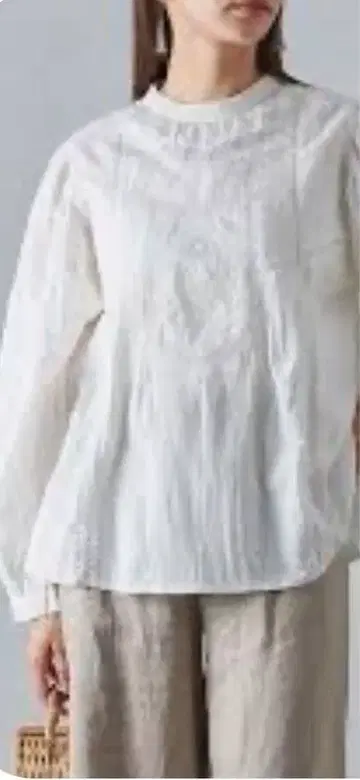 미사용 새상품 캐틀세존 핀턱 리버레이스 자수 볼륨 슬리브 블라우스