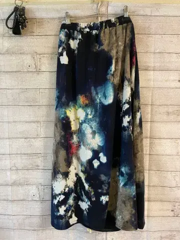 안티카 플레어 스커트 네이비 멀티 컬러