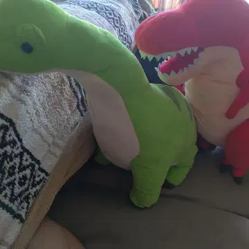 [ 열람수 28 ] 공룡 봉제 인형 그린과 빨간색