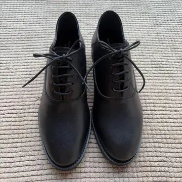 새상품 유나이티드 도쿄 가죽 신발, 사이즈 1