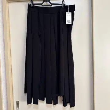 cos 플리츠 스커트