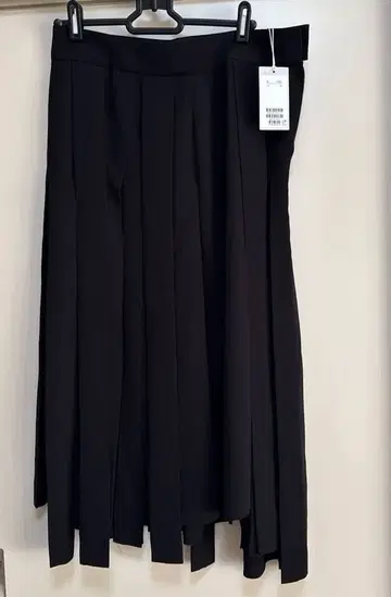 cos 플리츠 스커트