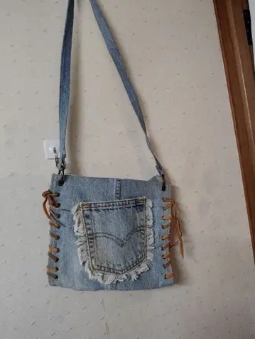 세일! 데님 프린지 숄더백
