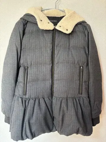 ROSE BUD 스트라이프 패턴 다운 코트