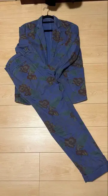 꽃무늬 캐주얼 수트 파란색 셋업